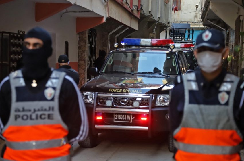 Des agents du BCIJ et de la DGSN lors d'une opération antiterroriste à Tanger.