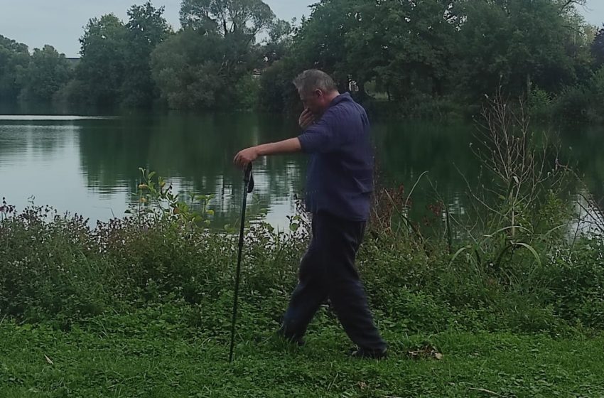 Mustapha Taiau lors d'une ballade de recherche