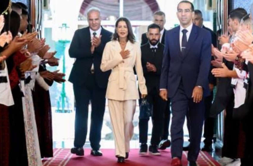  Bayt Mal Al-Qods. La Princesse Lalla Meryem reçoit les enfants maqdessis