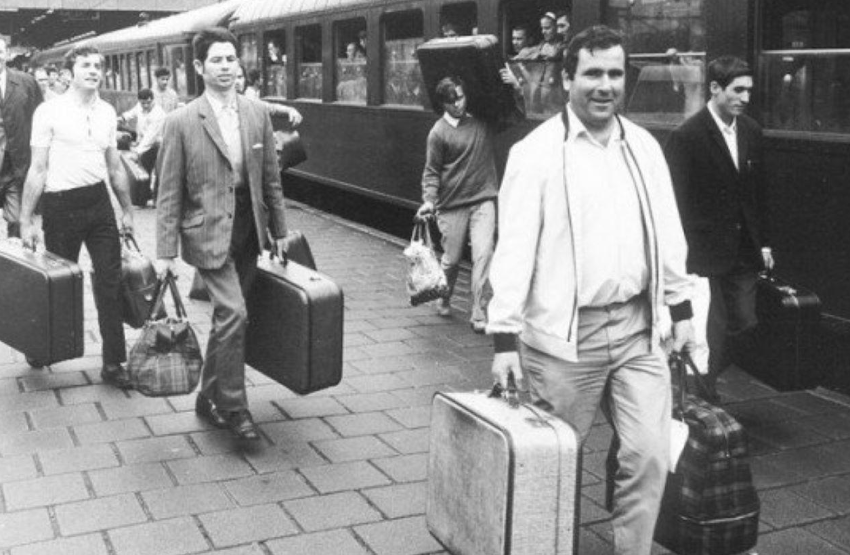 100 ans d'émigration marocaine : de l'exil à une diaspora d'influence