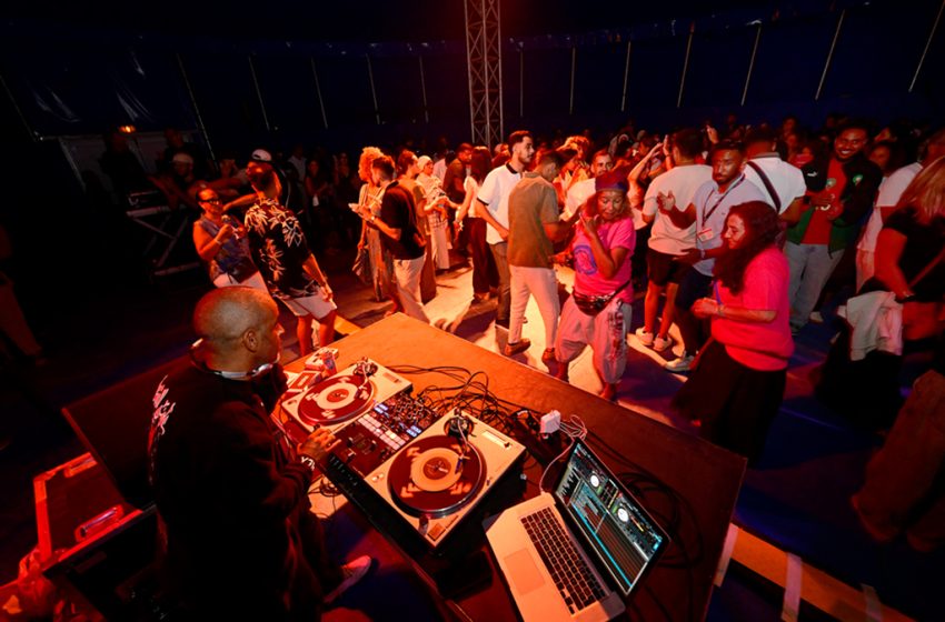 Aziz Konkrite lors du festival Arabesques 2026