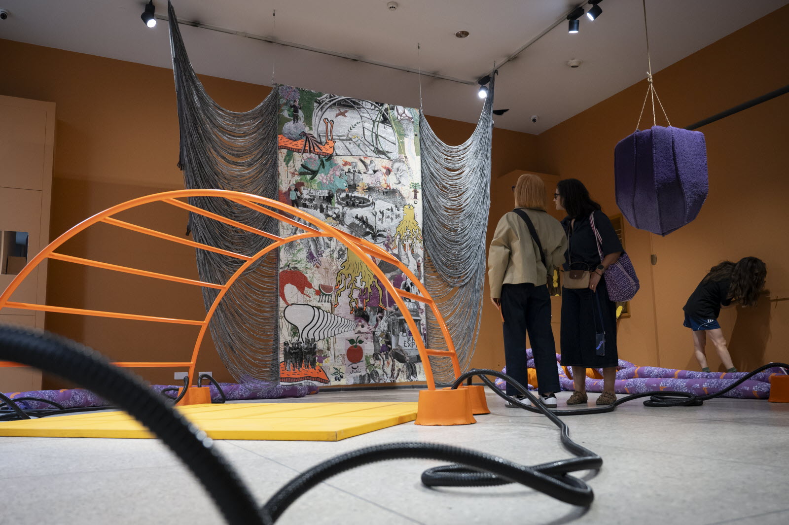 L’œuvre CaccHhO CucchhA de Mercedes Azpilicueta, exposée au musée des Tissus et des Arts décoratifs 